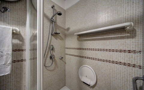 49 Little House: Shower Head, Plumbing Fixture, Shower Bar, Bathroom, Shower, Shower Door, Interior Design, Wall, Line