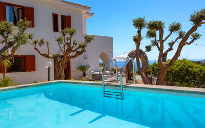 Villa Nerano: Blue, Swimming Pool, Resort, Eco Hotel, Hacienda, Estate, Villa, Hotel, Thermae, Resort Town