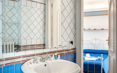 Palazzo Villa Dei Nobili: Tap, Mirror, Property, Plumbing Fixture, Sink, White, Blue, Azure, Bathroom, Interior Design