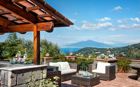 Country Lemonvilla: Sky, Plant, Cloud, Property, Building, Shade, Architecture, Tree, Wood, Leisure