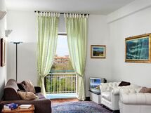 sound-of-the-sun-apartment-sorrento-apartment-living-room