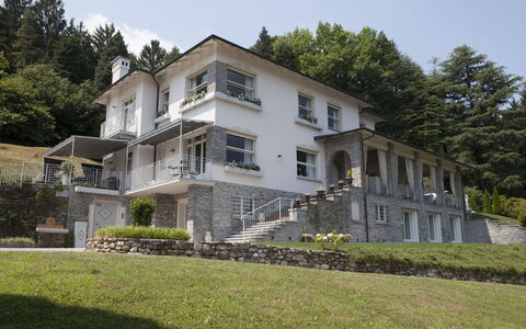 Villa Ermelinda: Plant, Sky, Building, Property, Window, Tree, House, Land Lot, Door