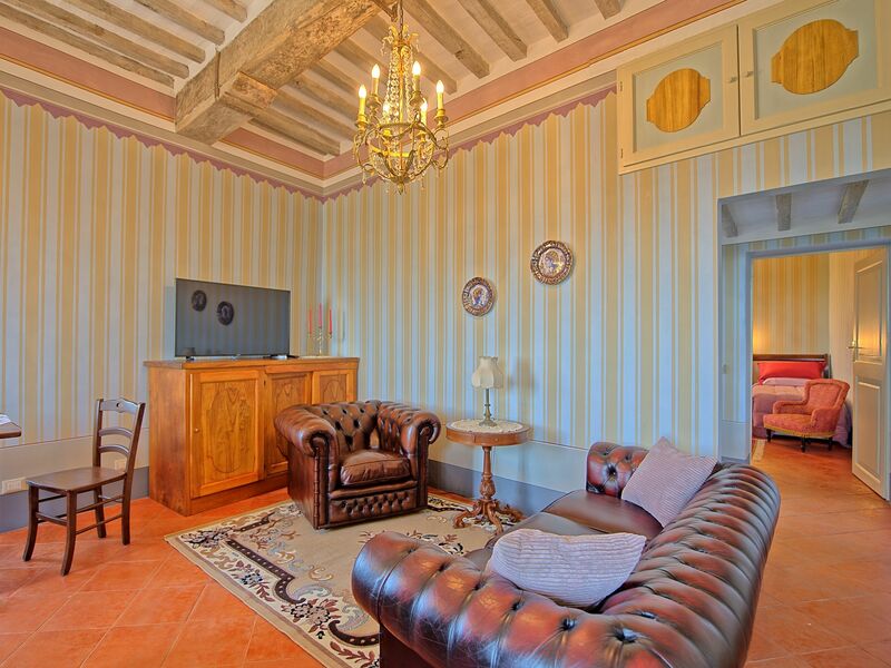 Accommodation:&nbsp;Sole