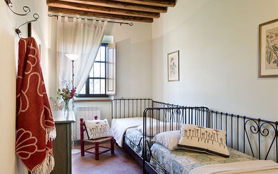 Accommodation:&nbsp;Cantina