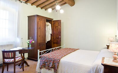 Accommodation:&nbsp;Cantina