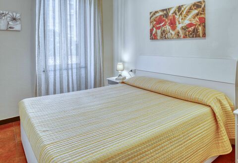 Nina Home - Levanto: Property, Furniture, Building, Comfort, Wood, Textile, Interior Design, Floor, Flooring, Bed Frame