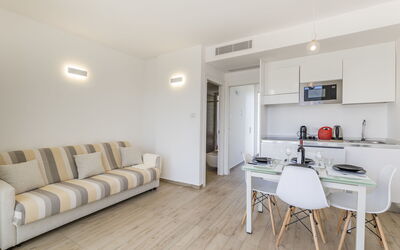 Accommodation:&nbsp;Capo Falcone Charming Apartment 637.2