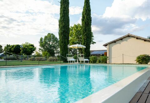 Villa Papiano: Water, Cloud, Sky, Plant, Swimming Pool, Tree, Building, Leisure, Grass, Real Estate