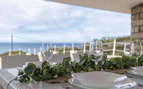 Chicca: Sky, Tableware, Cloud, Dishware, Table, Window, Plant, Drinkware, Serveware, Tablecloth