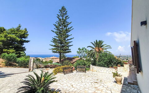 Castellammare del Golfo 265: Ocean, Landscaping, Garden, Flagstone, Flowerpot, Shade, Tropics, Cobblestone, Houseplant
