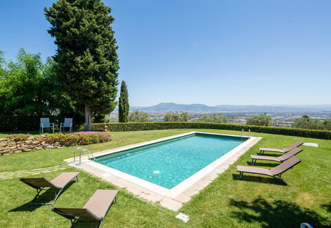 Villa Lastra: Water, Sky, Property, Plant, Natural Landscape, Botany, Swimming Pool, Rectangle, Outdoor Furniture, Shade