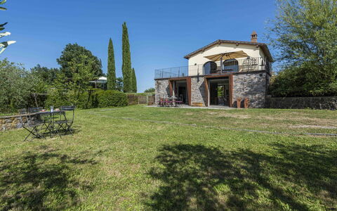 Casina Dell'acquaborra: Home, Estate, Cottage, Farmhouse, Garden, Lawn, Landscaping, Fence, Villa, Yard