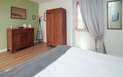 Accommodation:&nbsp;Tiffany 150.5