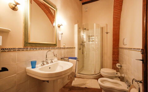 Castelletto Weddings And Events: Mirror, Brown, Tap, Plumbing Fixture, Sink, Property, Bathroom Sink, Photograph, Bathroom, Purple