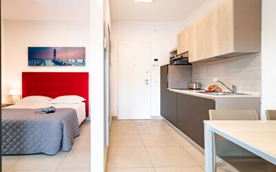 Accommodation:&nbsp;Iris Suite 755.5
