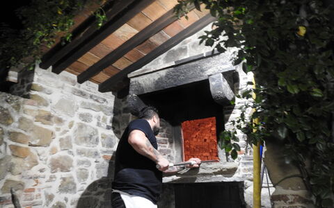 San Lorenzo: Plant, Wood, Tints And Shades, Leisure, Roof, Tree, Cottage, Rock