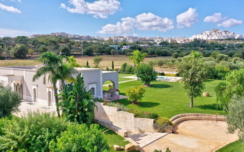 Villa Bellavista: Cloud, Sky, Plant, Daytime, Nature, Azure, Tree, Land Lot, Vegetation, Natural Landscape