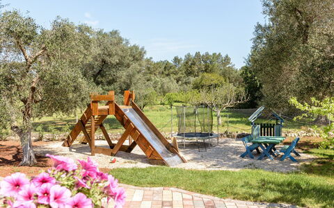 Villa Käthe Con Piscina Privata: Plant, Flower, Sky, Botany, Tree, Natural Landscape, Wood, Grass, Leisure, Landscape