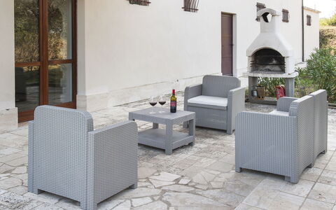 Villa Degli Aranci: Plant, Interior Design, Floor, Flooring, Wall, Living Room, Real Estate, Gas, Houseplant, Building
