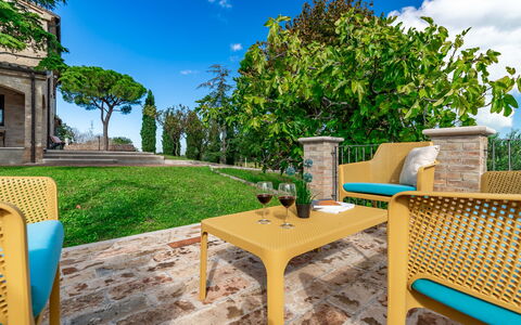 Villa Vagnini: Sky, Cloud, Plant, Table, Furniture, Property, Green, Azure, Nature, Blue