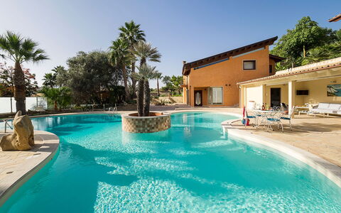 Villa Girgenti: Water, Sky, Property, Building, Plant, Swimming Pool, Azure, Tree, Window, Body Of Water