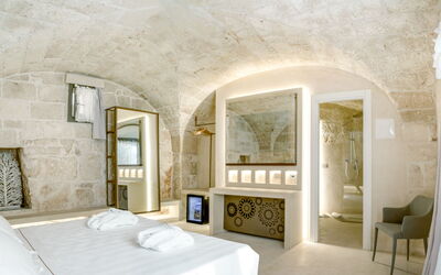Accommodation:&nbsp;Room Romantic Grotta D'Agnano 8