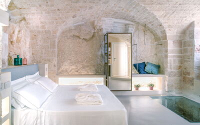 Accommodation:&nbsp;Room Romantic Grotta Sant'oronzo 7