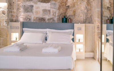 Accommodation:&nbsp;Room Romantic Grotta Sant'oronzo 7