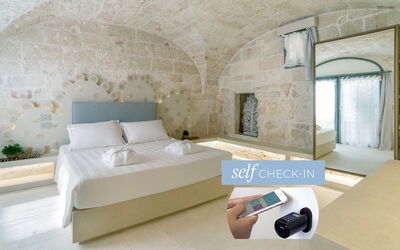 Accommodation:&nbsp;Room Romantic Grotta D'Agnano 8