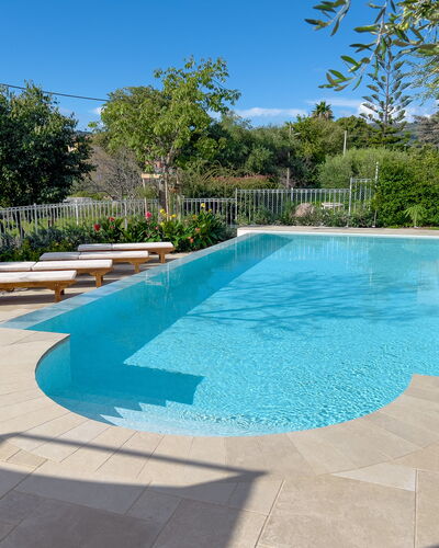 Villa La Rodina - Diano Marina: Water, Property, Plant, Sky, Swimming Pool, Azure, Shade, Tree, Body Of Water, Rectangle