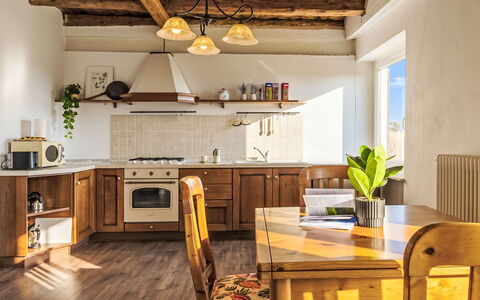 Accommodation:&nbsp;Popa 14.3