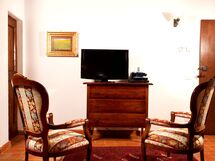 Accommodation:&nbsp;Viola