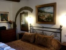 Accommodation:&nbsp;Camelia