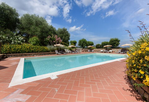 Villa Varna: Water, Plant, Cloud, Sky, Property, Swimming Pool, Body Of Water, Tree, Flower, Shade