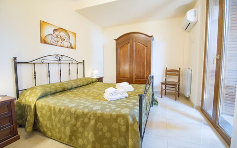 Accommodation:&nbsp;Camera Superior