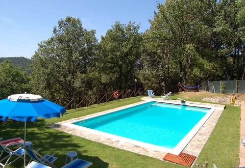 Le Piane: Plant, Property, Building, Water, Azure, Blue, Swimming Pool, Sky, Shade, Tree