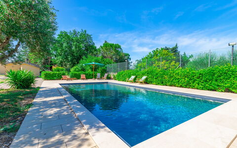 Sunrise Hill Holiday Home: Water, Plant, Sky, Property, Swimming Pool, Azure, Tree, Cloud, Condominium, Leisure