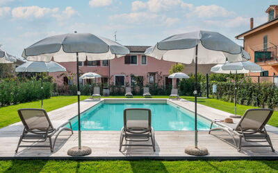 Accommodation:&nbsp;Ciliegiolo 388.5