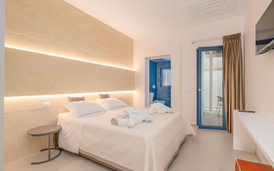 Ai Pescatori - Appartamenti Boutique: Furniture, Comfort, Azure, Wood, Bed Frame, Window, Bed, Building, Shade, Lamp