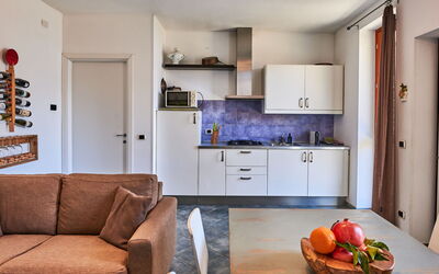Accommodation:&nbsp;701 16.1