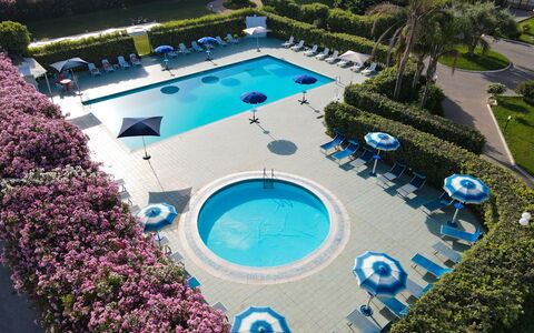 Baraka Apartments: Swimming Pool, Resort, Outdoor Furniture, Hotel, Courtyard, Resort Town, Eco Hotel, Water Feature