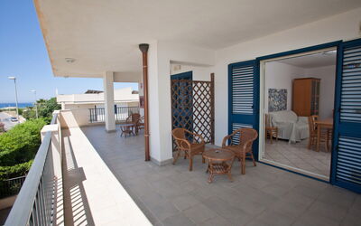 Accommodation:&nbsp;Baraka Apartments Mono 5