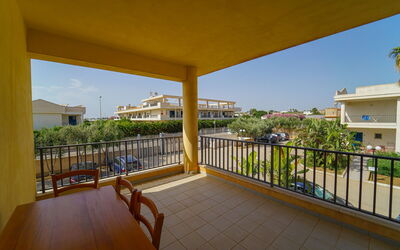 Accommodation:&nbsp;Baraka Apartments Mono 5