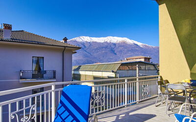 Accommodation:&nbsp;The Green House 644.1
