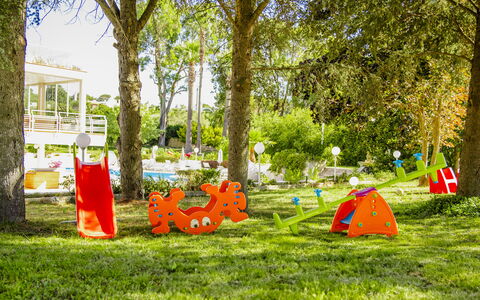 Villa Sole Martina Franca: Outdoor Play Equipment, Recreation, Public Space, Leisure, Playground Slide, Spring, Playground, Park, Lawn, Garden
