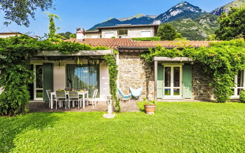 Villa Ulivo: House, Shrub, Home, Garden, Groundcover, Mountain Range, Cottage, Lawn, Estate, Hacienda