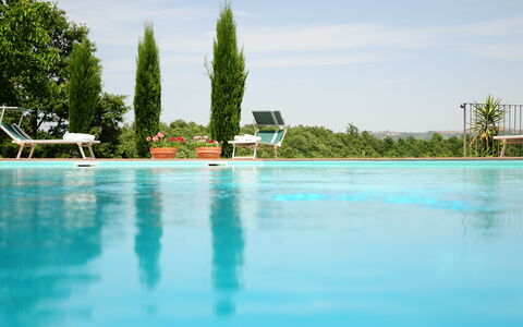 Casale Chieteno: Water, Sky, Cloud, Swimming Pool, Plant, Tree, Natural Landscape, Building, Leisure, House