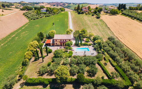 Casa Bellavista: Estate, Residential Area, House, Swimming Pool, Human Settlement, Hacienda, Farmhouse, Villa, Resort, Mansion