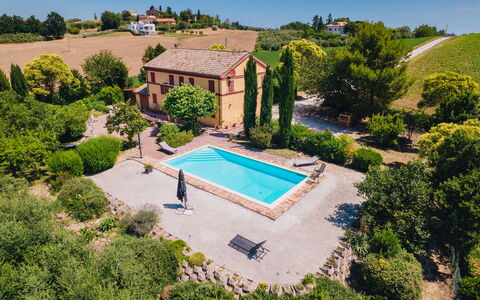 Casa Bellavista: Shrub, House, Estate, Home, Human Settlement, Farmhouse, Swimming Pool, Garden, Cottage