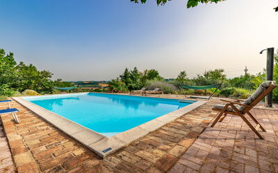 Casa Bellavista: Water, Sky, Plant, Building, Property, Swimming Pool, Azure, Tree, Shade, Rectangle